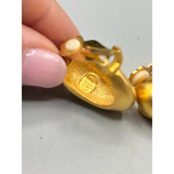 Signed GJD Ginnie Johansen Design Clip On Hoops Earrings Matte Gold Tone - Picture 9 of 10